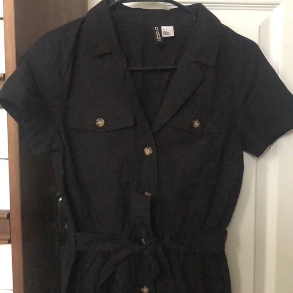 Divided Linen Jumpsuit - Picture 4 of 7